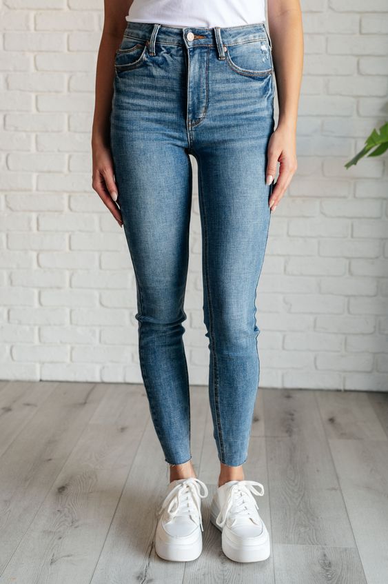 Shaped Jeans