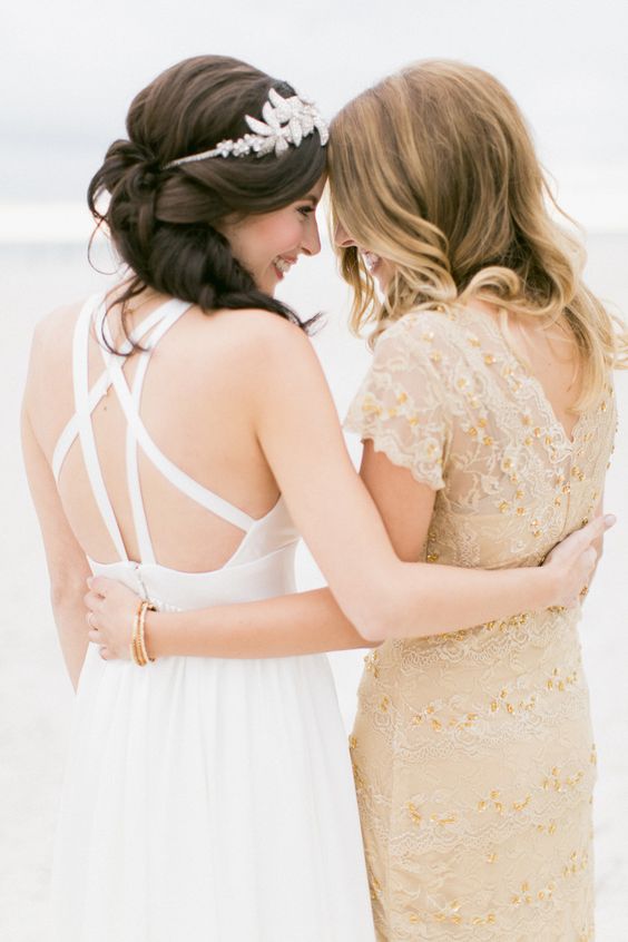 10 Unforgettable Wedding Photos You Must Capture with Your Maid of Honor